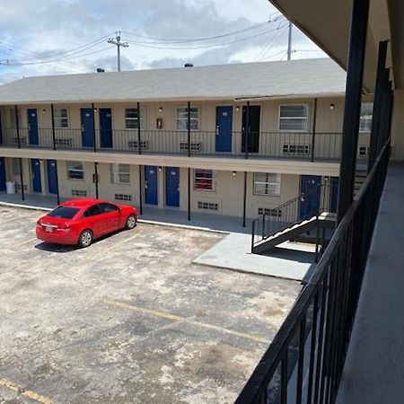 Texas Inn Seguin Ngoại thất bức ảnh