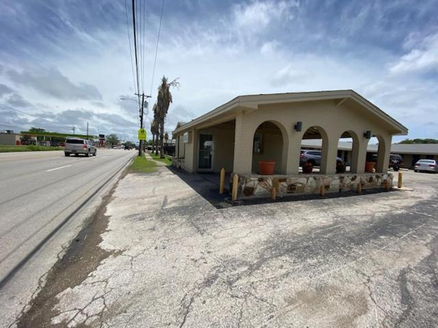 Texas Inn Seguin Ngoại thất bức ảnh