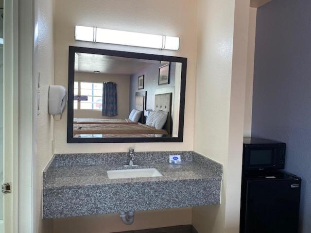 Texas Inn Seguin Ngoại thất bức ảnh